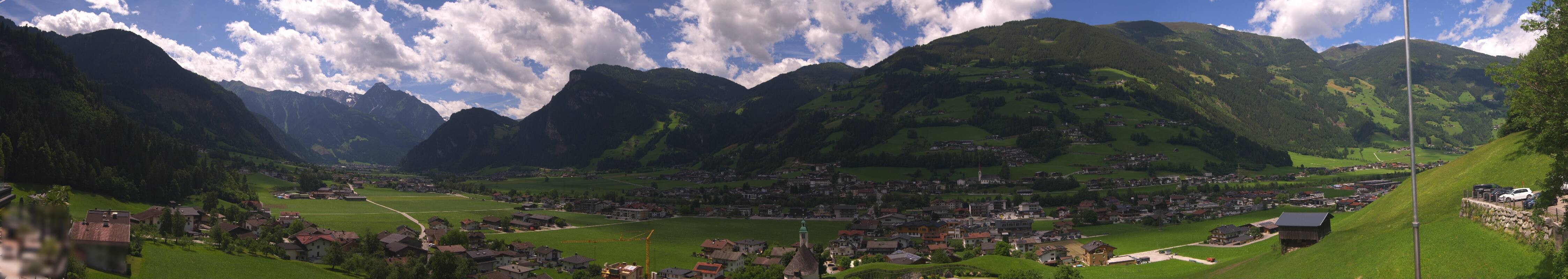 Archived image Webcam Panoramic View Mayrhofen