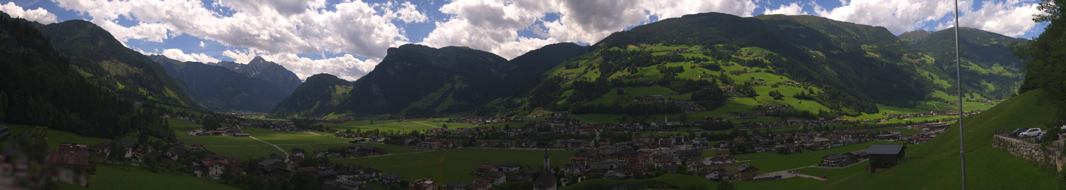 Archived image Webcam Panoramic View Mayrhofen