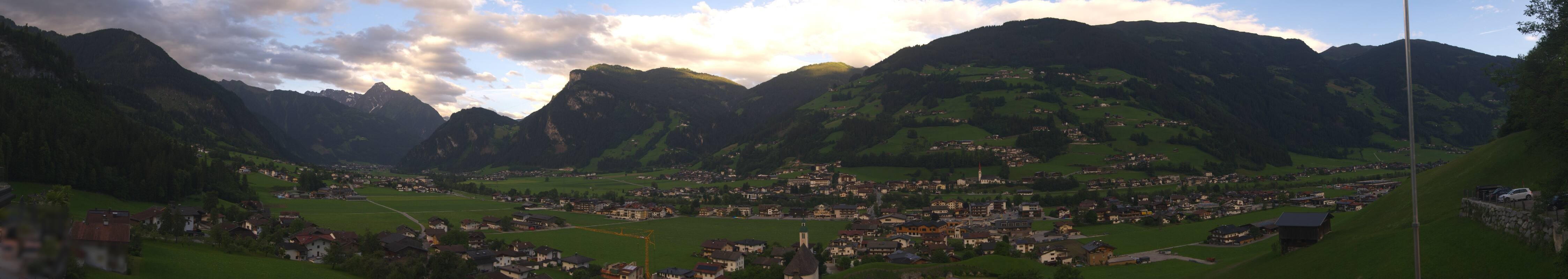 Archiv Foto Webcam Blick von Bichl auf Mayrhofen