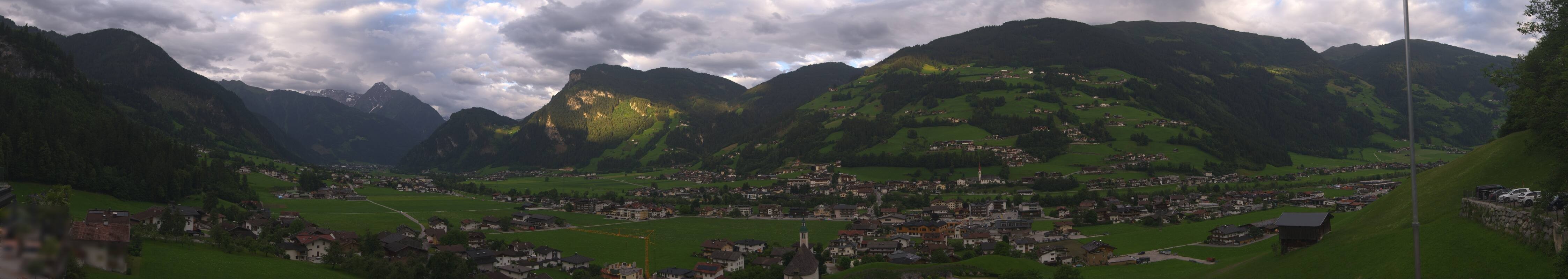 Archiv Foto Webcam Blick von Bichl auf Mayrhofen