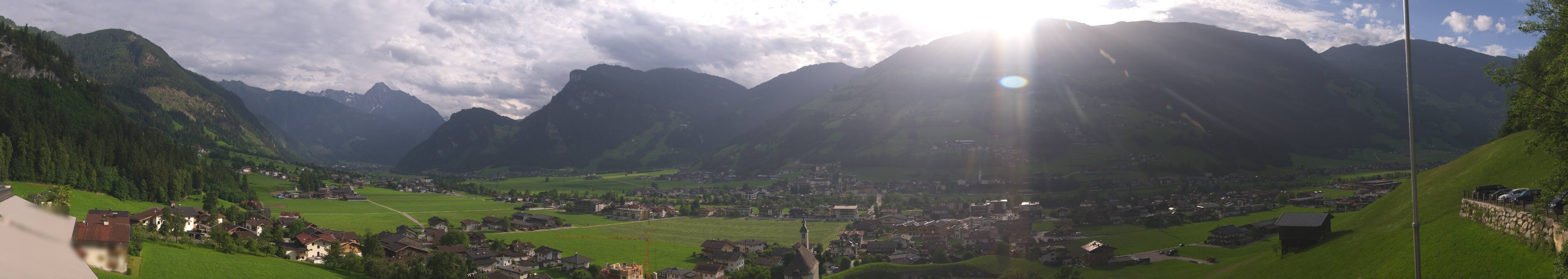 Archiv Foto Webcam Blick von Bichl auf Mayrhofen