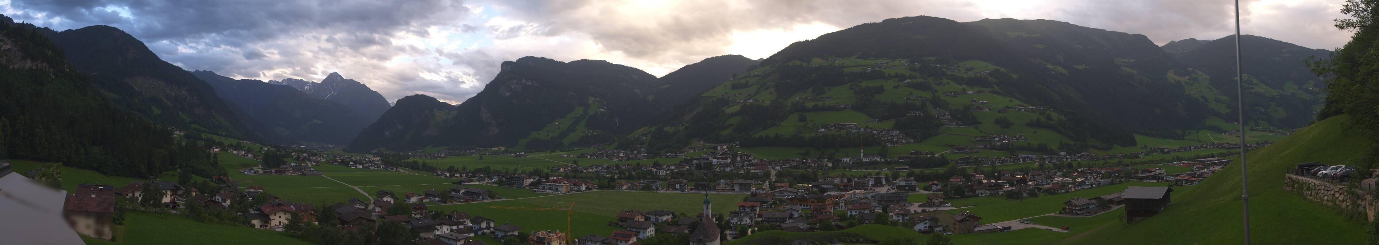 Archiv Foto Webcam Blick von Bichl auf Mayrhofen