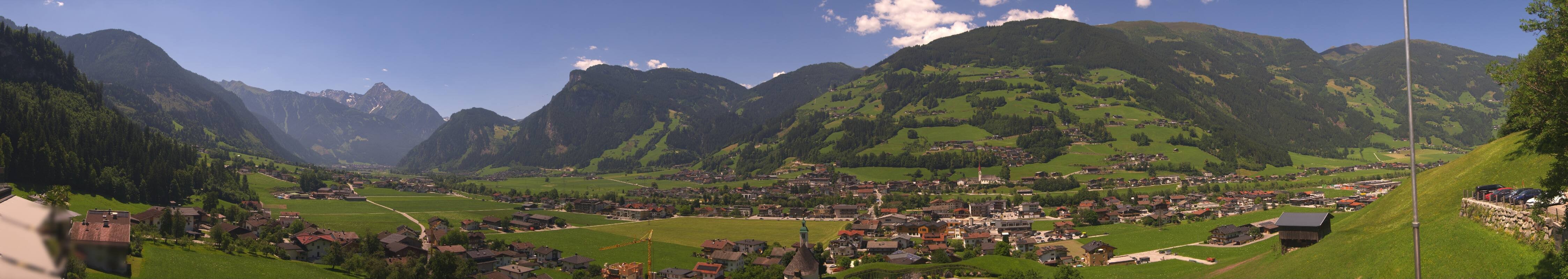 Archived image Webcam Panoramic View Mayrhofen
