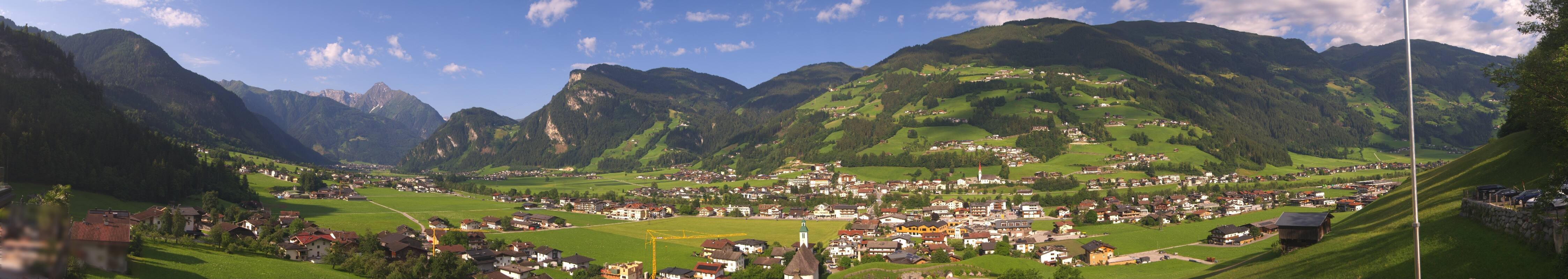 Archived image Webcam Panoramic View Mayrhofen