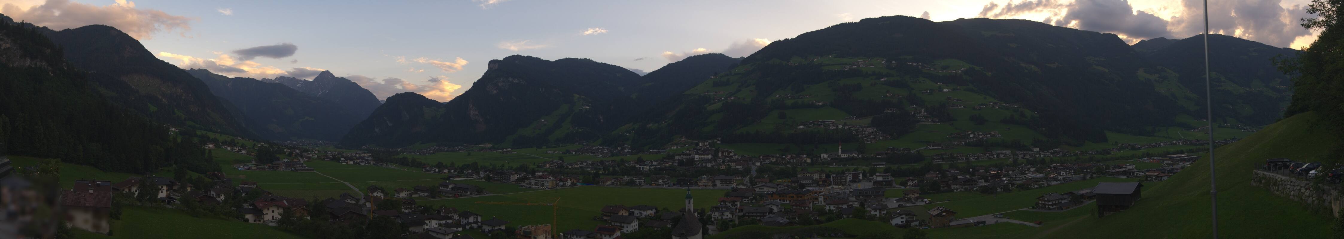 Archiv Foto Webcam Blick von Bichl auf Mayrhofen
