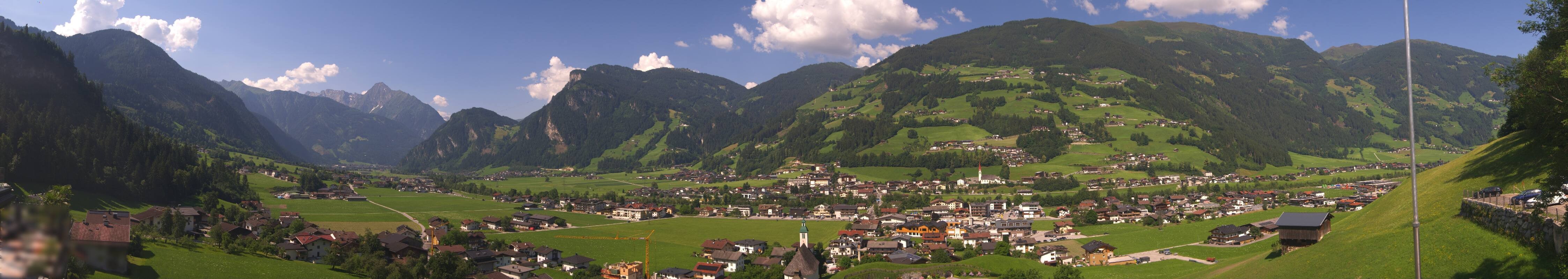 Archived image Webcam Panoramic View Mayrhofen