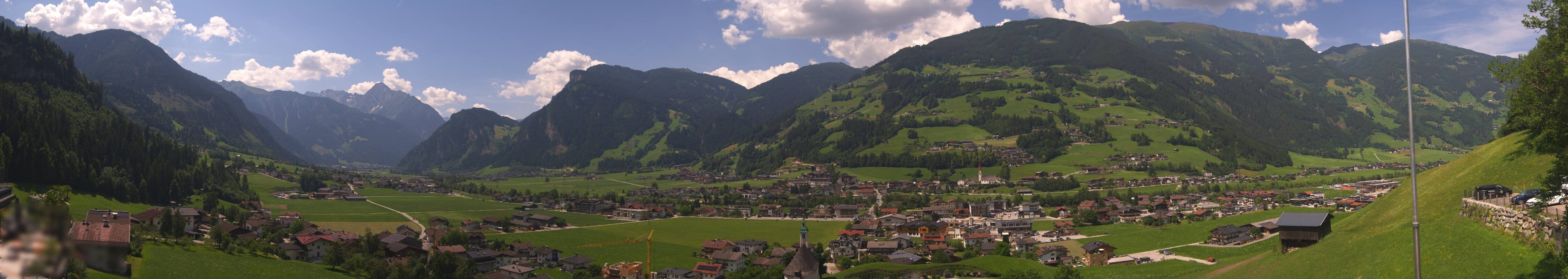 Archived image Webcam Panoramic View Mayrhofen
