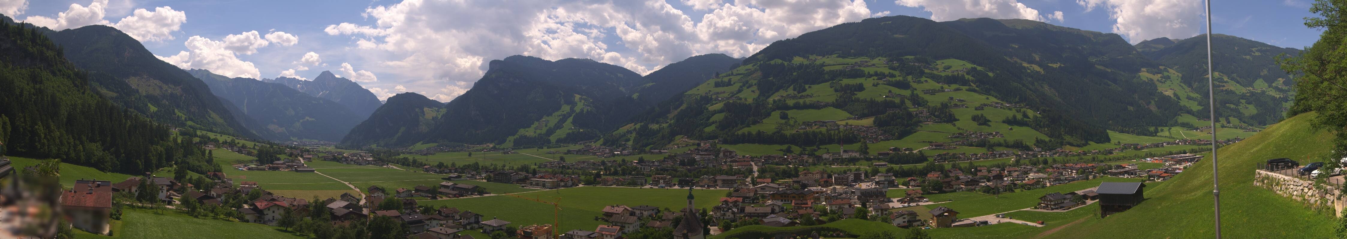 Archived image Webcam Panoramic View Mayrhofen
