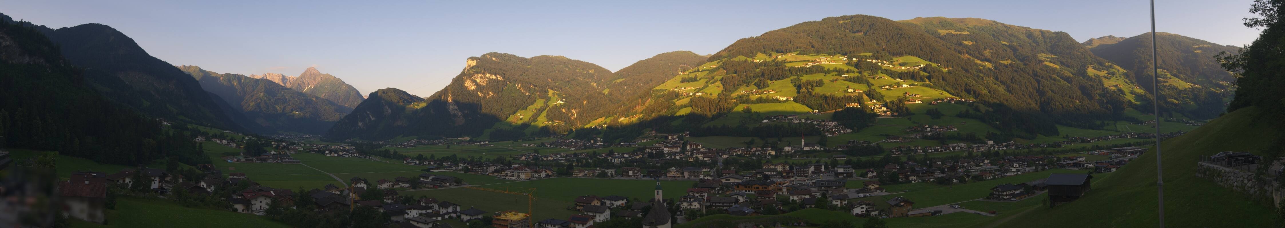 Archiv Foto Webcam Blick von Bichl auf Mayrhofen