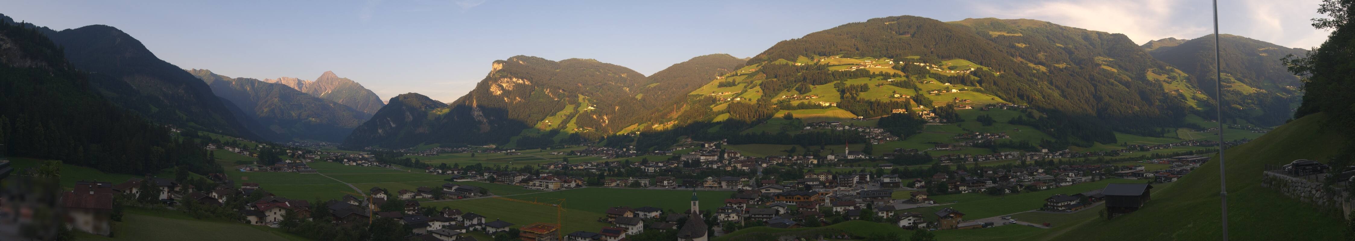 Archived image Webcam Panoramic View Mayrhofen