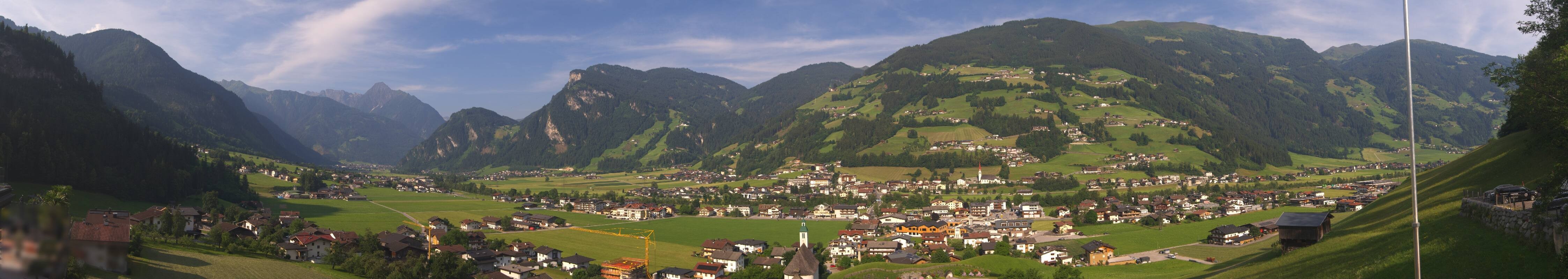 Archived image Webcam Panoramic View Mayrhofen