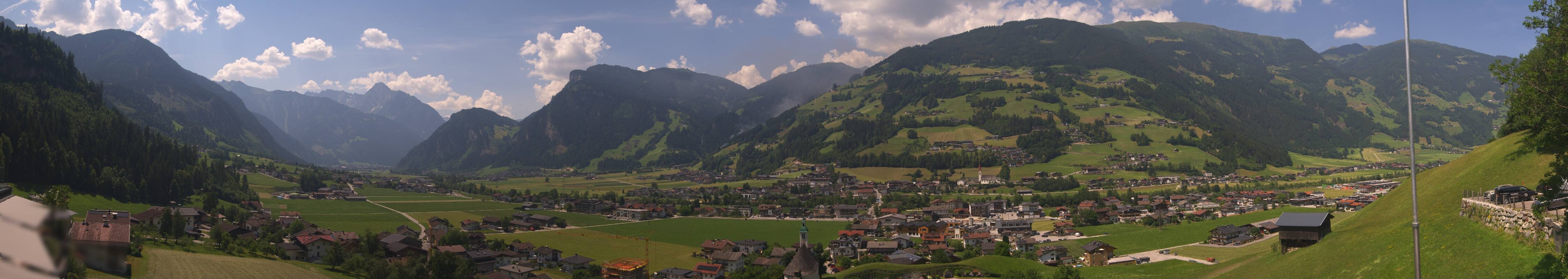 Archived image Webcam Panoramic View Mayrhofen
