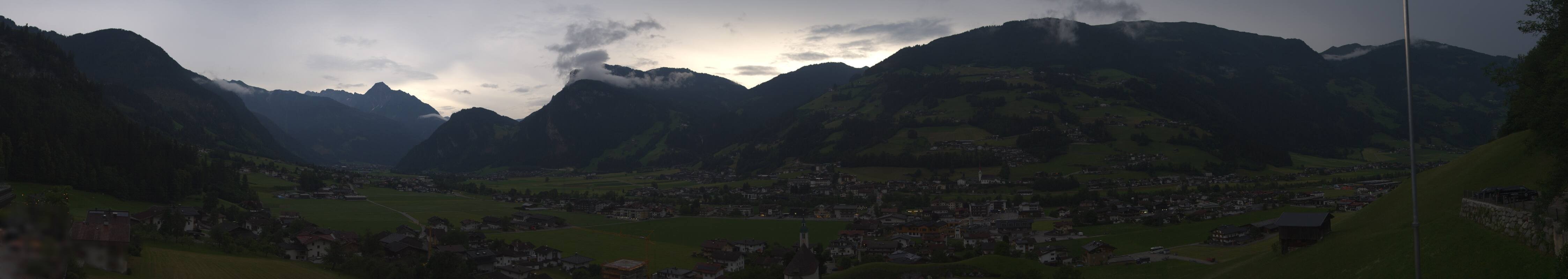 Archiv Foto Webcam Blick von Bichl auf Mayrhofen
