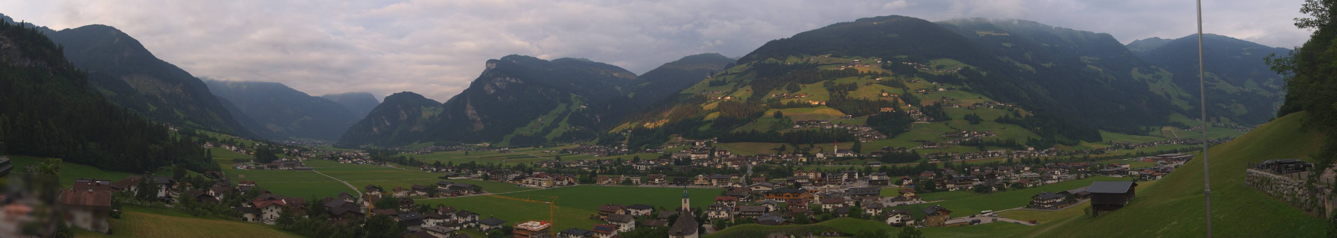 Archived image Webcam Panoramic View Mayrhofen
