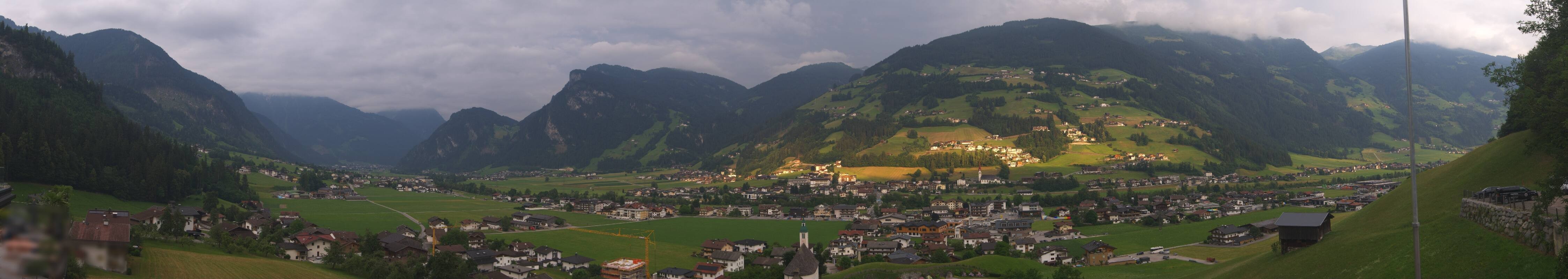Archived image Webcam Panoramic View Mayrhofen