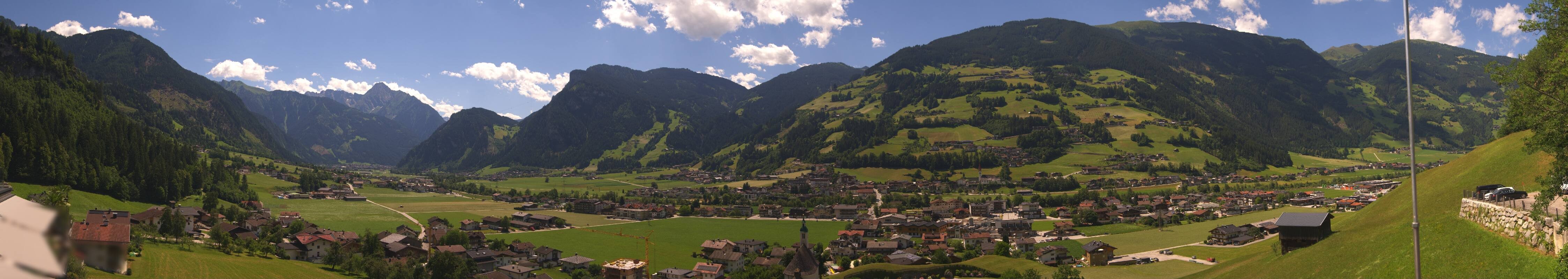 Archived image Webcam Panoramic View Mayrhofen