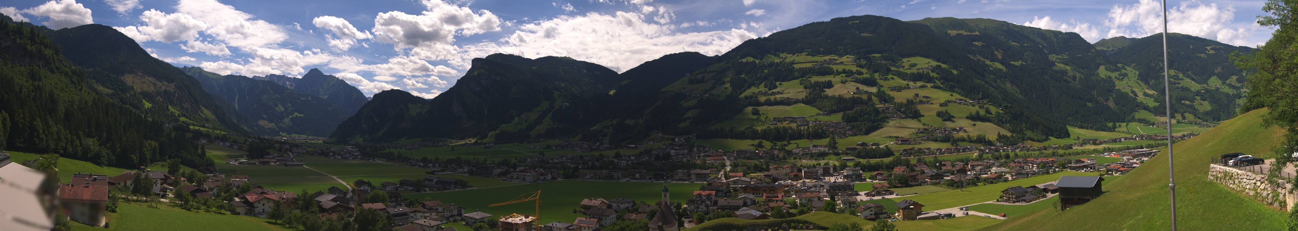Archived image Webcam Panoramic View Mayrhofen
