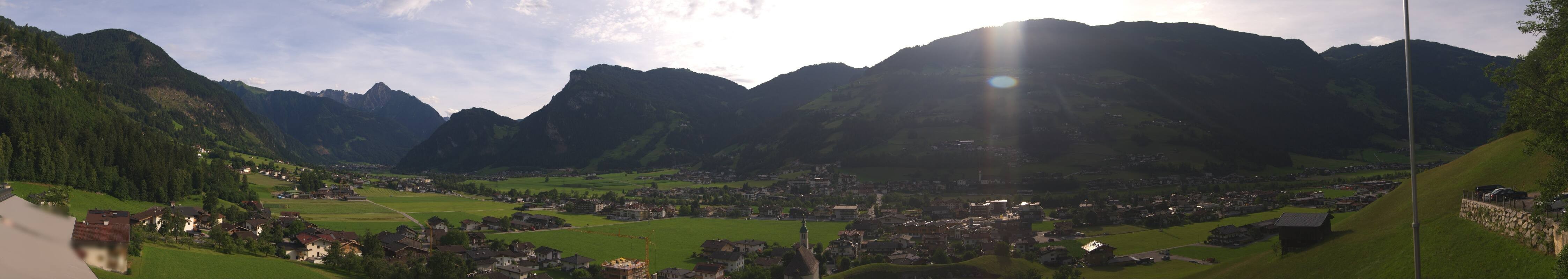Archived image Webcam Panoramic View Mayrhofen