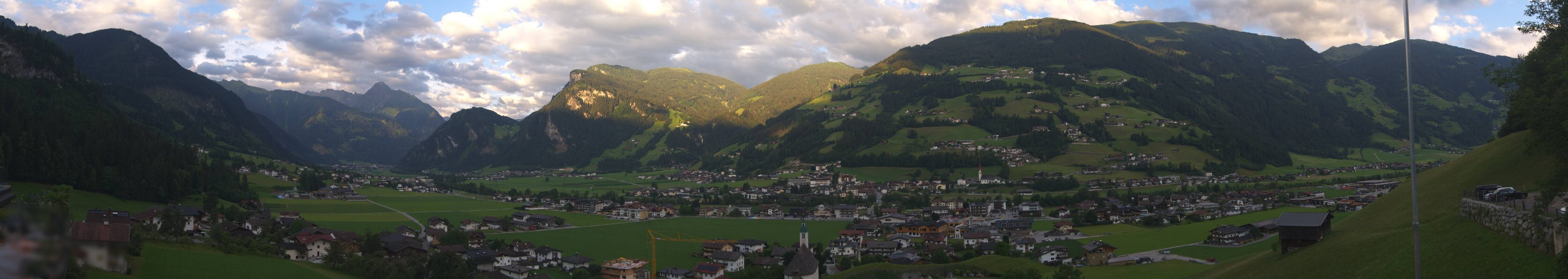 Archiv Foto Webcam Blick von Bichl auf Mayrhofen