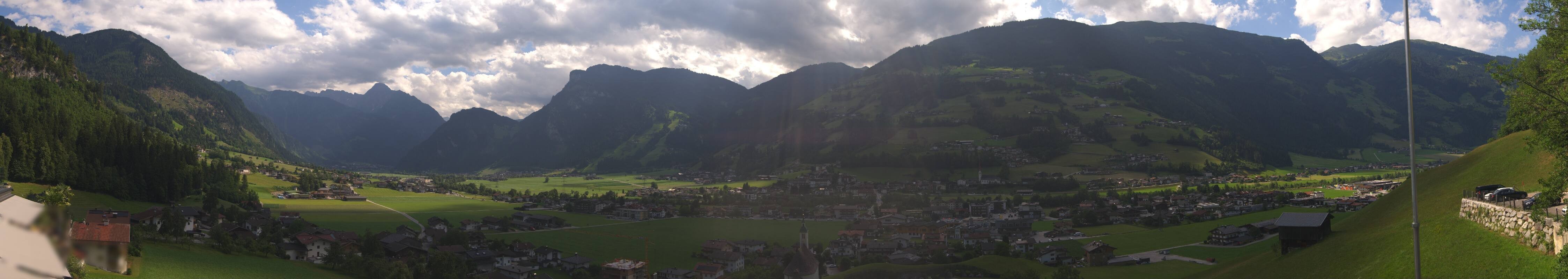Archiv Foto Webcam Blick von Bichl auf Mayrhofen