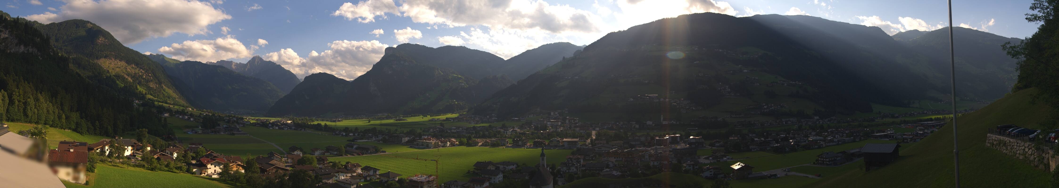 Archiv Foto Webcam Blick von Bichl auf Mayrhofen