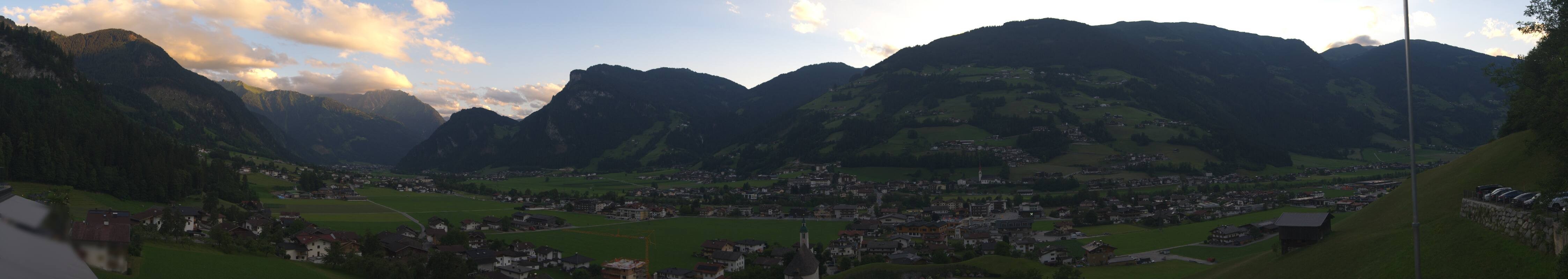 Archiv Foto Webcam Blick von Bichl auf Mayrhofen