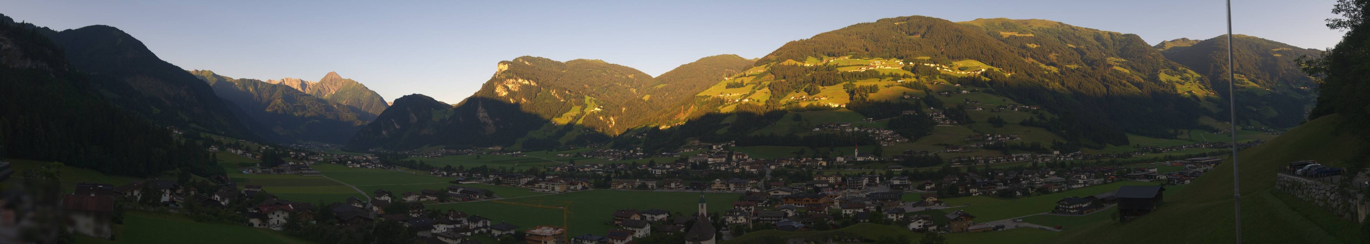 Archiv Foto Webcam Blick von Bichl auf Mayrhofen