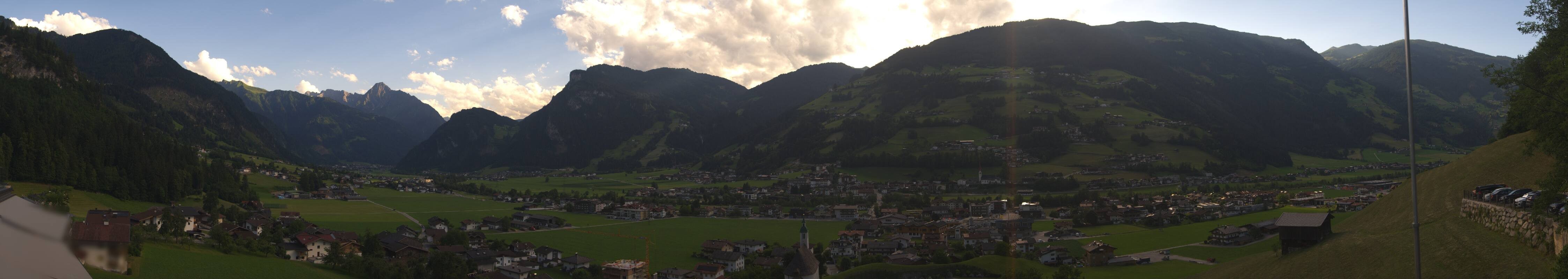Archiv Foto Webcam Blick von Bichl auf Mayrhofen