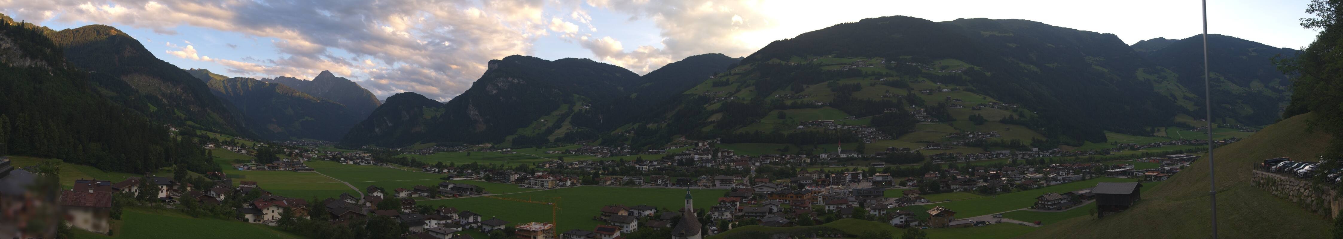 Archiv Foto Webcam Blick von Bichl auf Mayrhofen