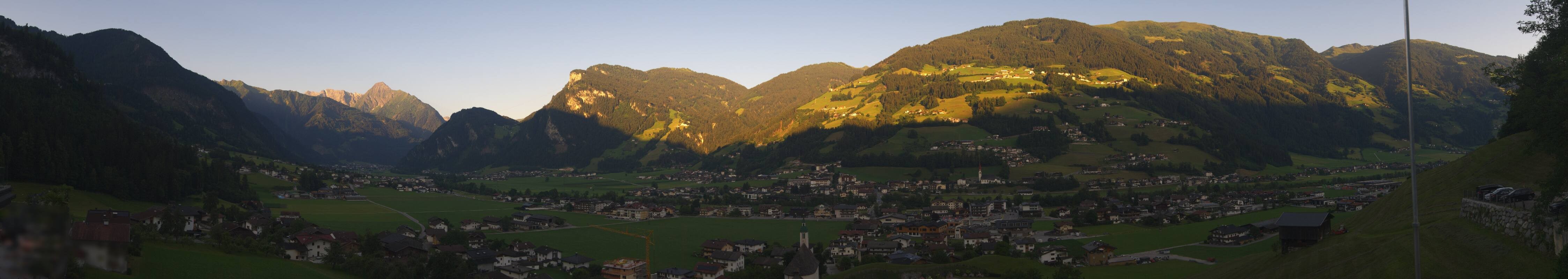 Archiv Foto Webcam Blick von Bichl auf Mayrhofen