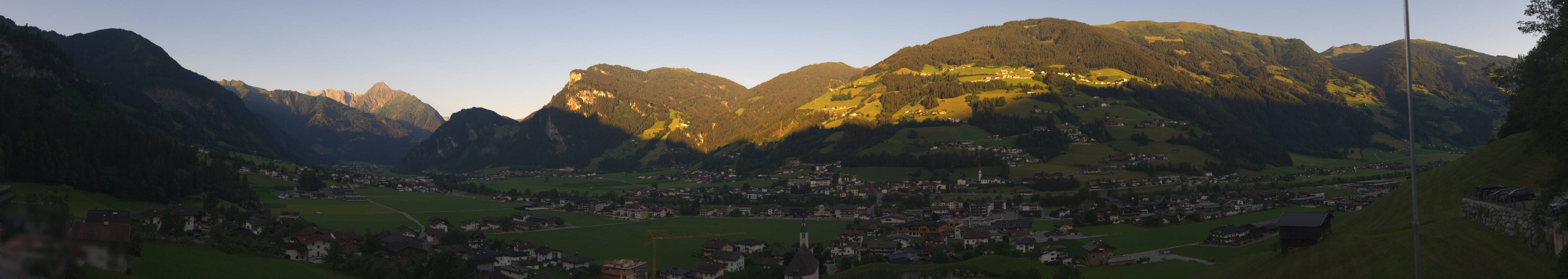 Archiv Foto Webcam Blick von Bichl auf Mayrhofen