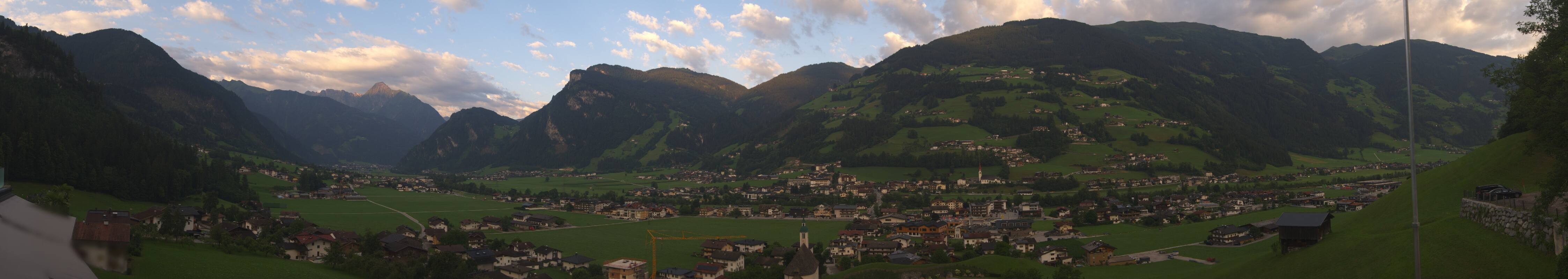 Archiv Foto Webcam Blick von Bichl auf Mayrhofen