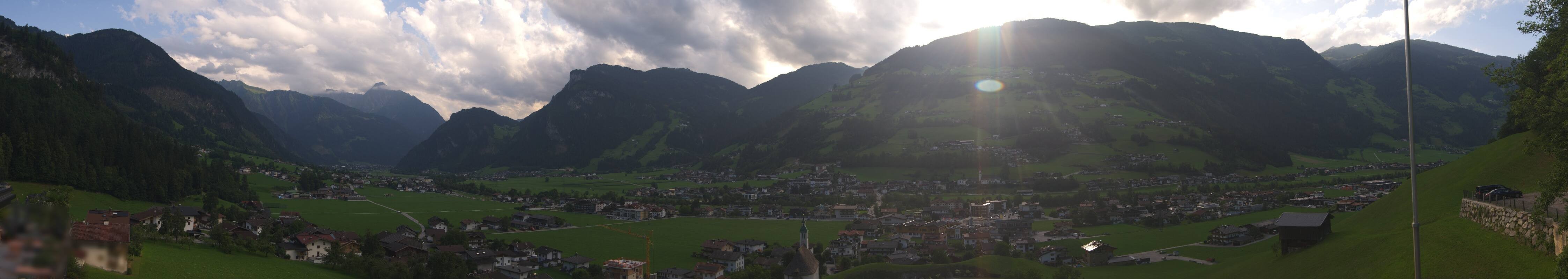 Archiv Foto Webcam Blick von Bichl auf Mayrhofen