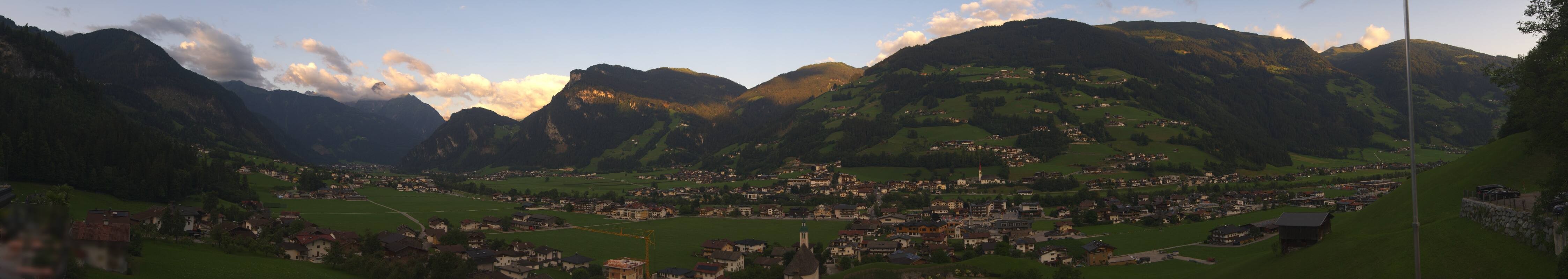 Archiv Foto Webcam Blick von Bichl auf Mayrhofen