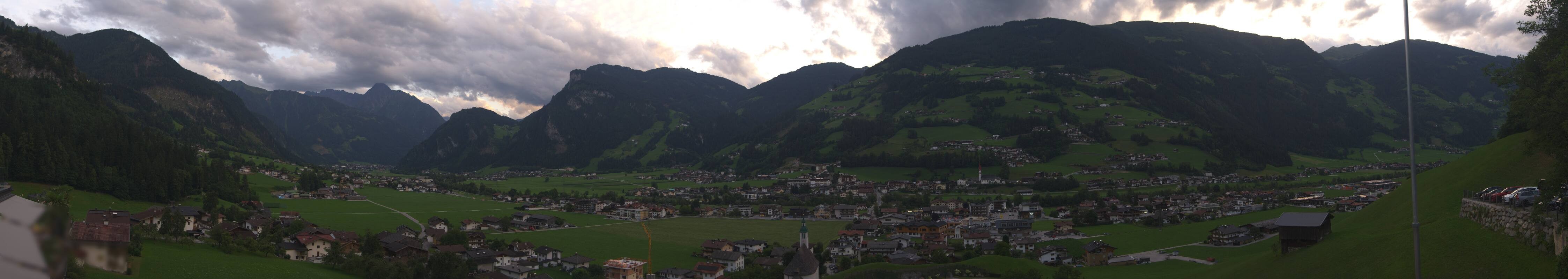 Archiv Foto Webcam Blick von Bichl auf Mayrhofen