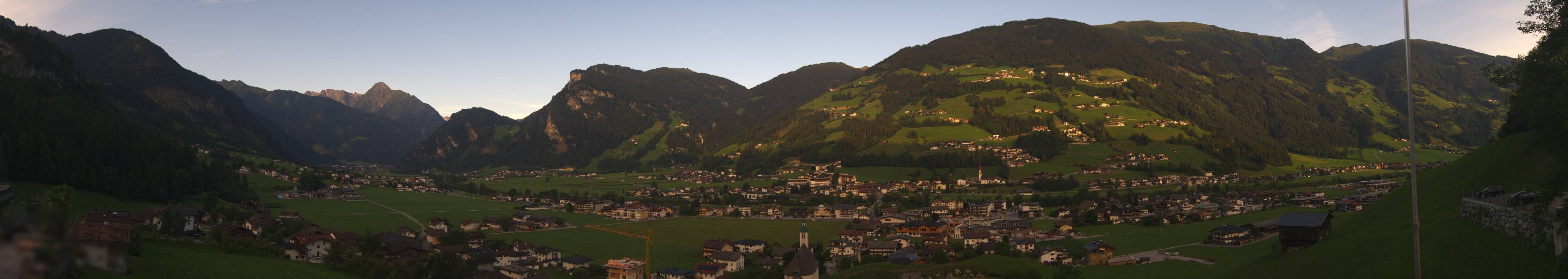 Archiv Foto Webcam Blick von Bichl auf Mayrhofen