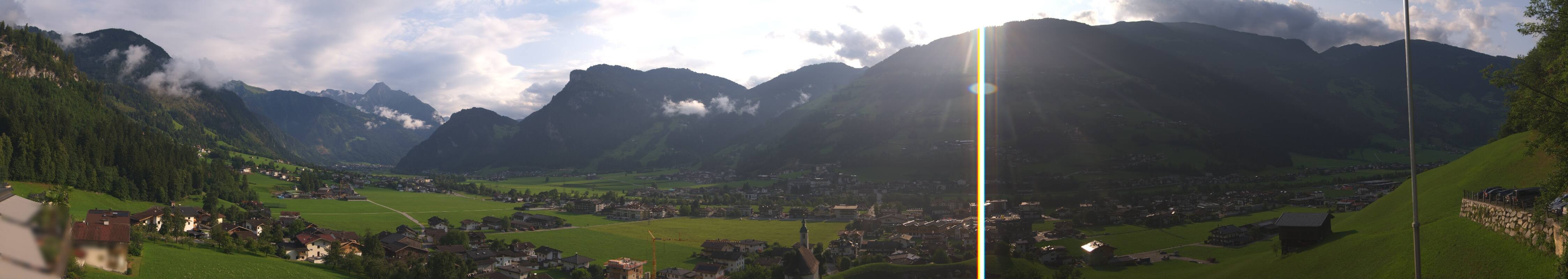 Archiv Foto Webcam Blick von Bichl auf Mayrhofen