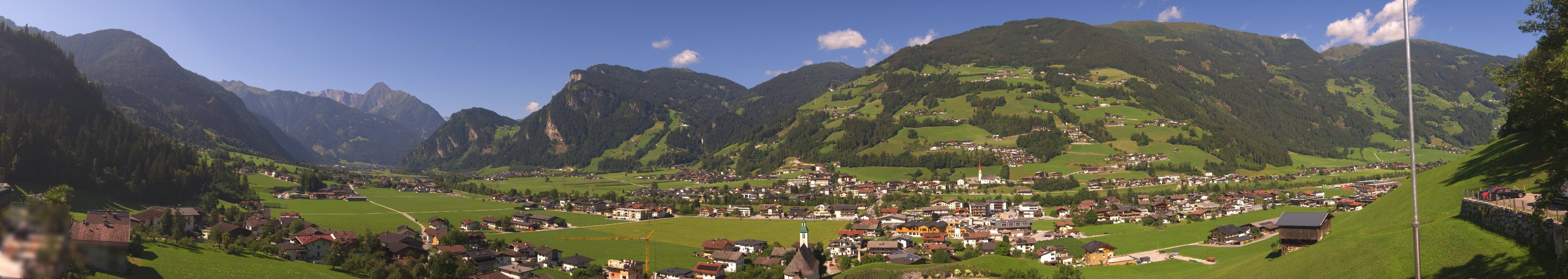 Archived image Webcam Panoramic View Mayrhofen
