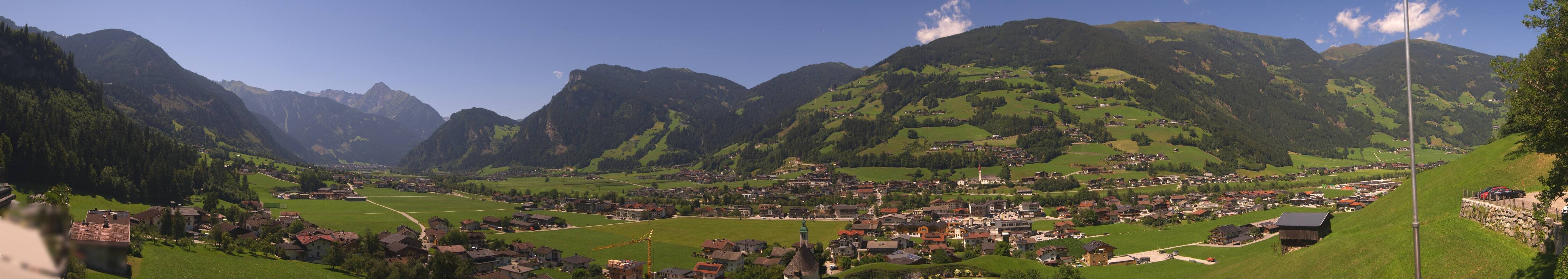 Archived image Webcam Panoramic View Mayrhofen
