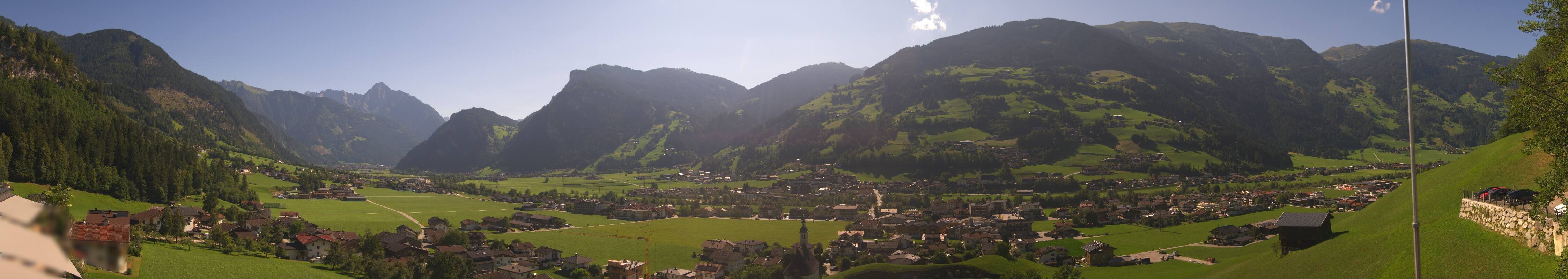 Archived image Webcam Panoramic View Mayrhofen