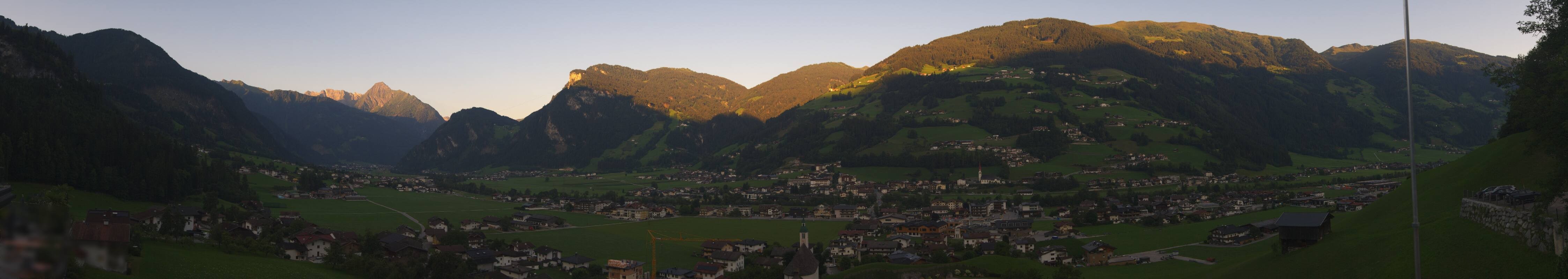 Archiv Foto Webcam Blick von Bichl auf Mayrhofen