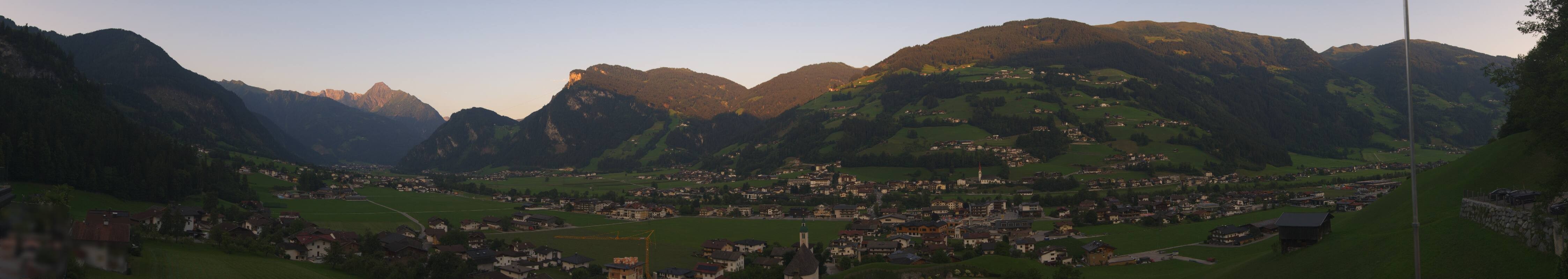 Archiv Foto Webcam Blick von Bichl auf Mayrhofen