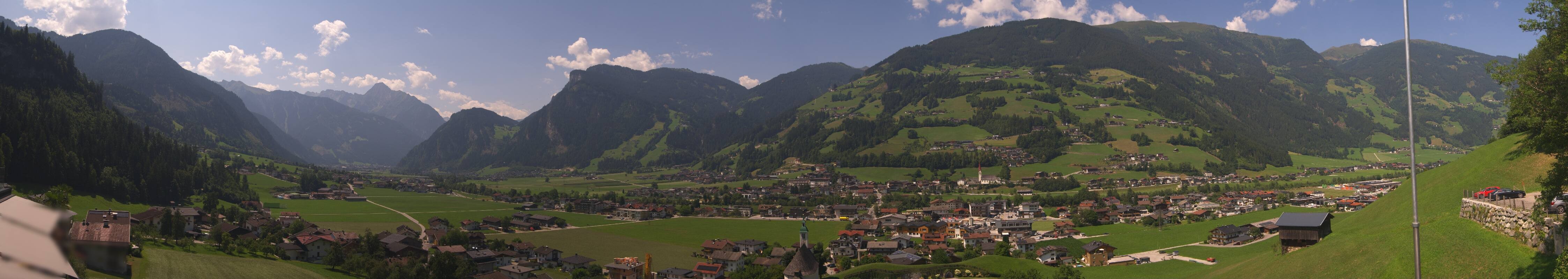 Archived image Webcam Panoramic View Mayrhofen