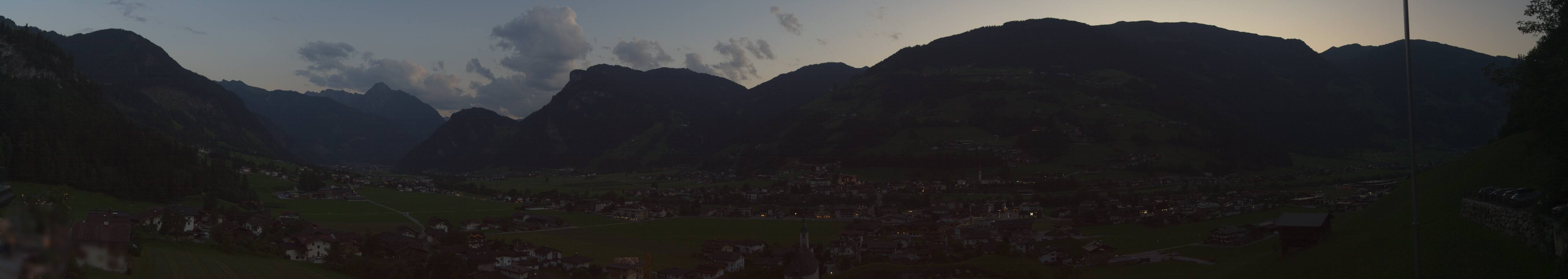 Archiv Foto Webcam Blick von Bichl auf Mayrhofen