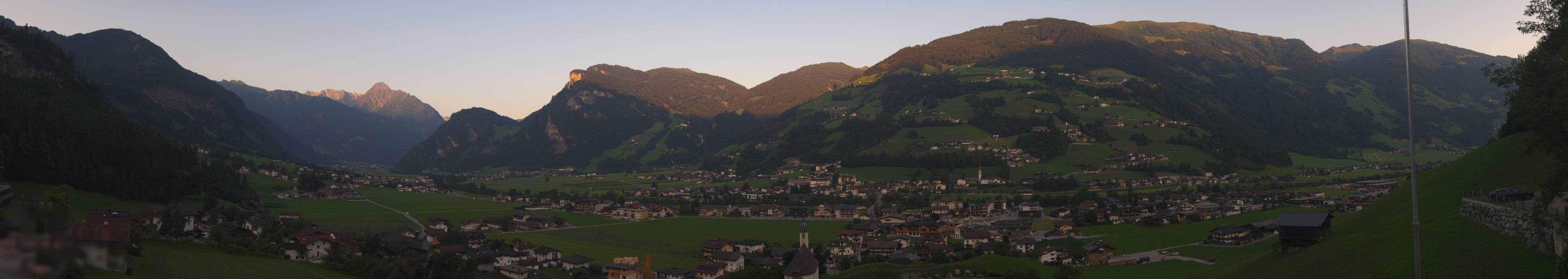 Archiv Foto Webcam Blick von Bichl auf Mayrhofen