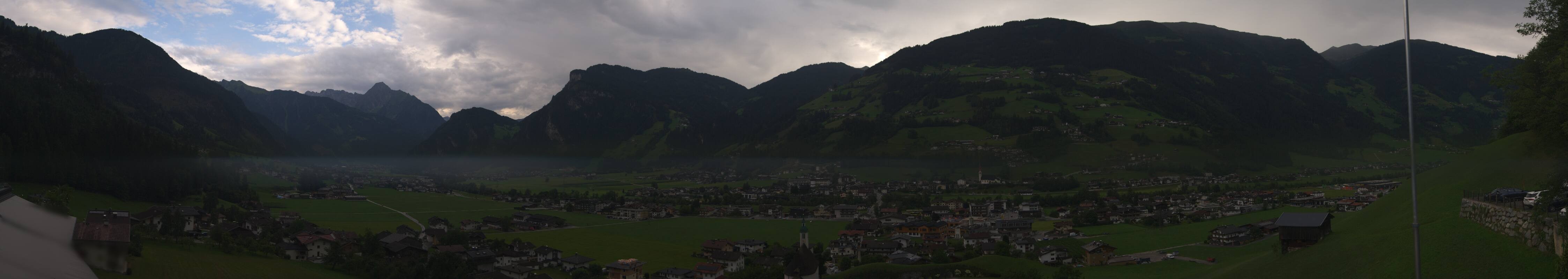 Archiv Foto Webcam Blick von Bichl auf Mayrhofen