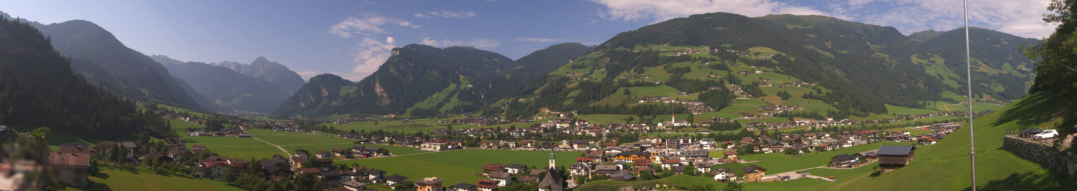 Archived image Webcam Panoramic View Mayrhofen