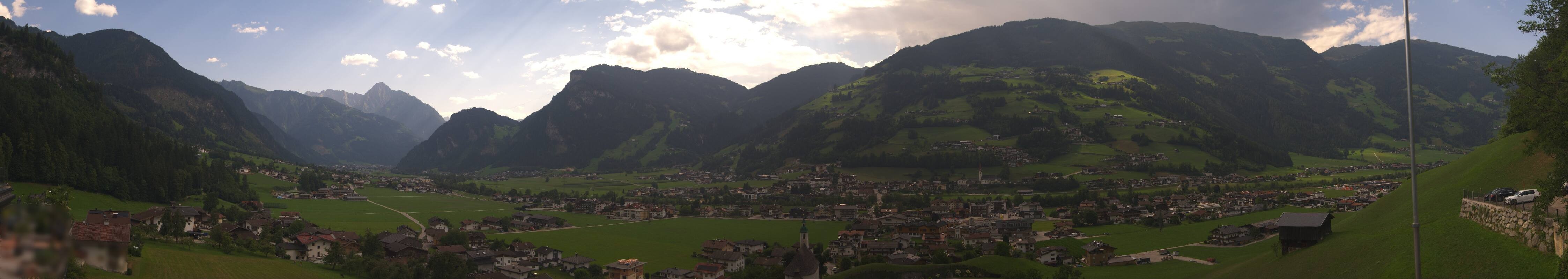 Archiv Foto Webcam Blick von Bichl auf Mayrhofen