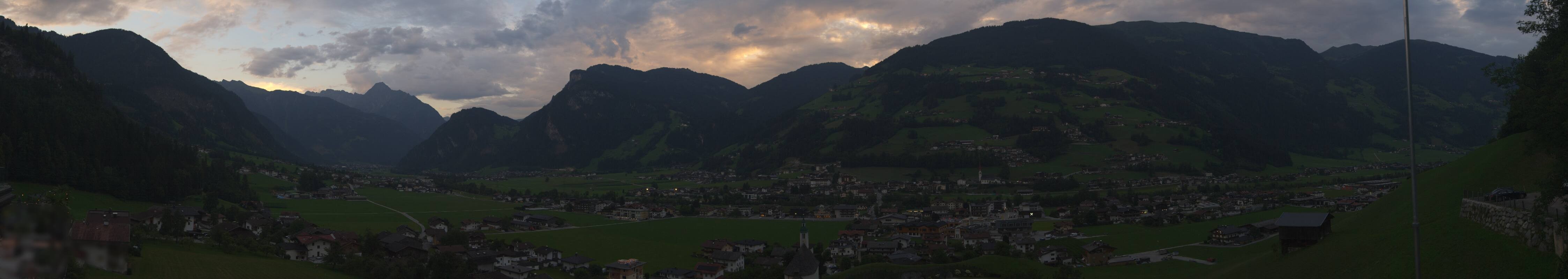 Archiv Foto Webcam Blick von Bichl auf Mayrhofen