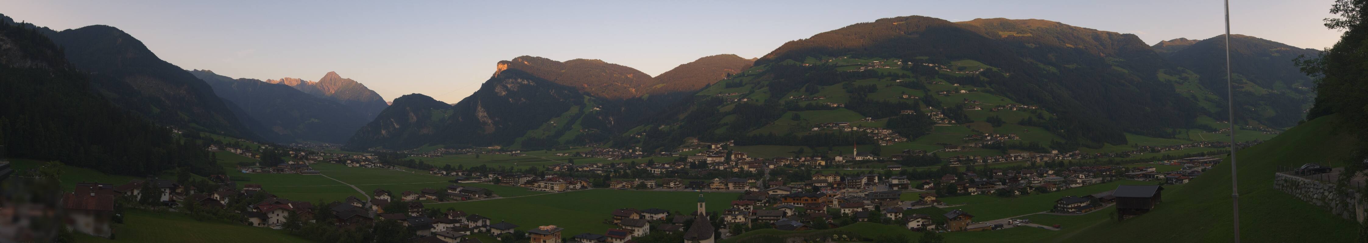 Archiv Foto Webcam Blick von Bichl auf Mayrhofen